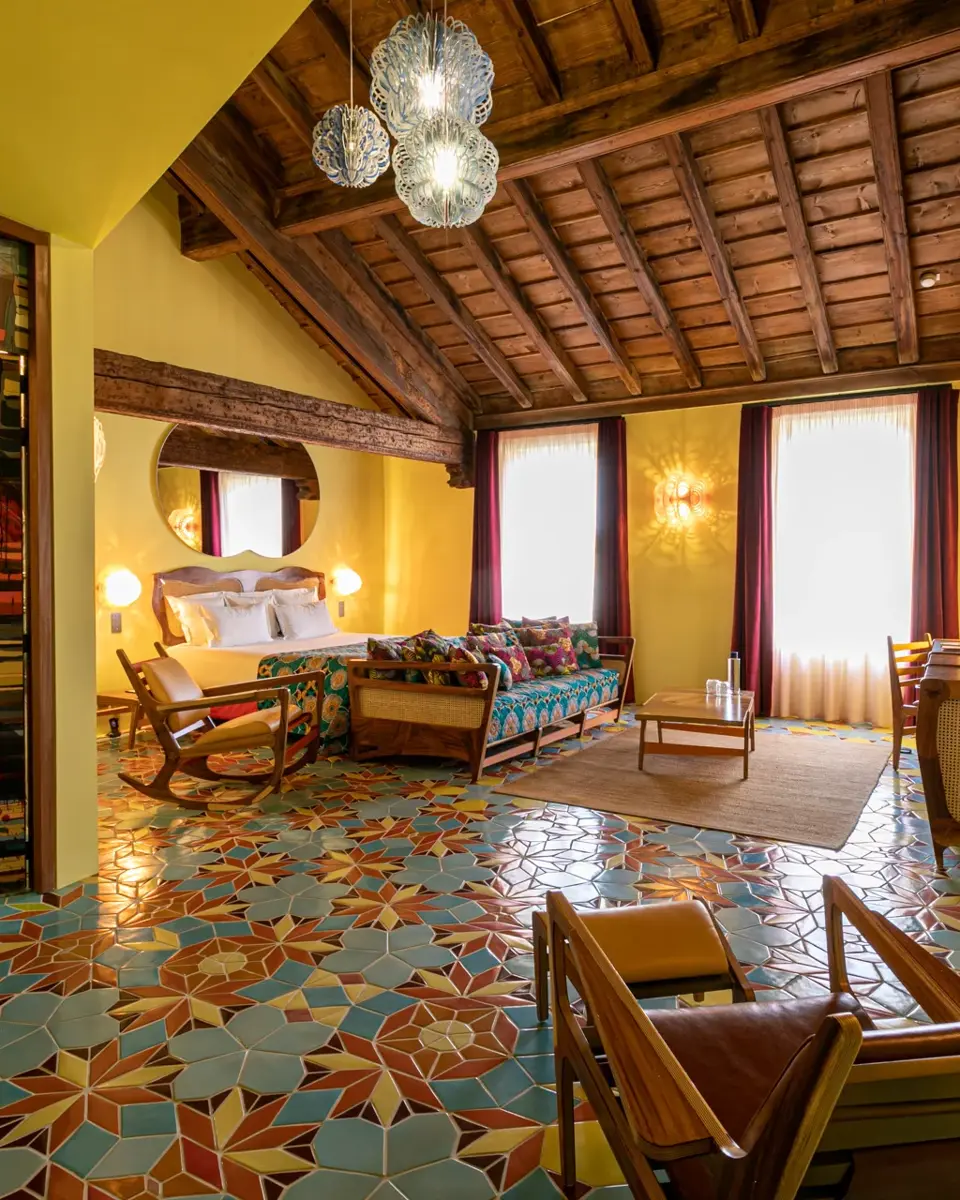 Suite at hotel L'Arlatan in Arles, France